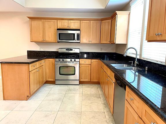 3rd image of 3810 Ramsdell Ave Unit 106