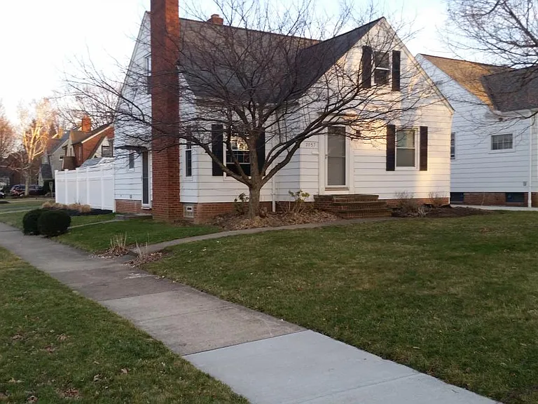 2057 Hampton Rd — Photo 4