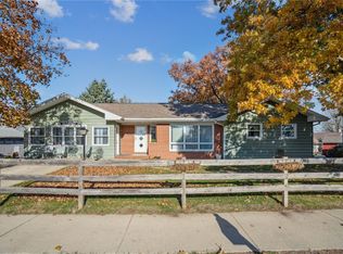 4307 220th Trl, Amana, IA 52203
