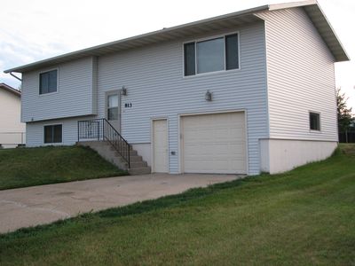 813 Johns Dr NE, Mandan, ND, 58554