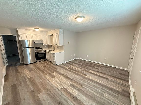 4th image of 2714 Mill St #A