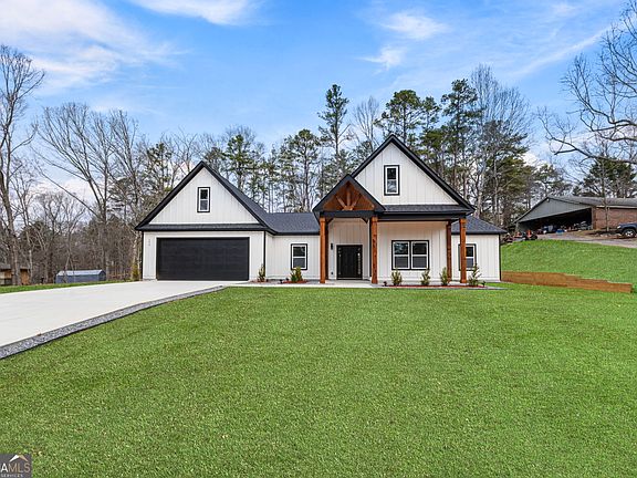 2nd image of 177 Summit Ridge Dr SE