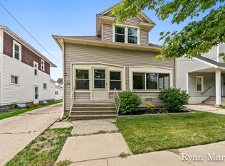 1004 Richmond St NW, Grand Rapids, MI 49504