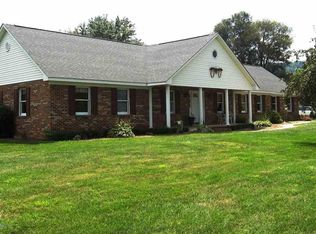 102 Bradford St, Swoope, VA 24479