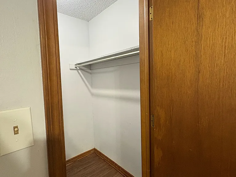1007 Cedar St — Photo 5