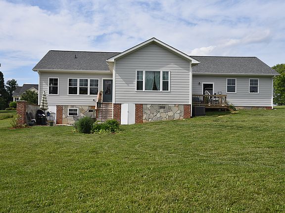 2nd image of 127 Four Winds Dr