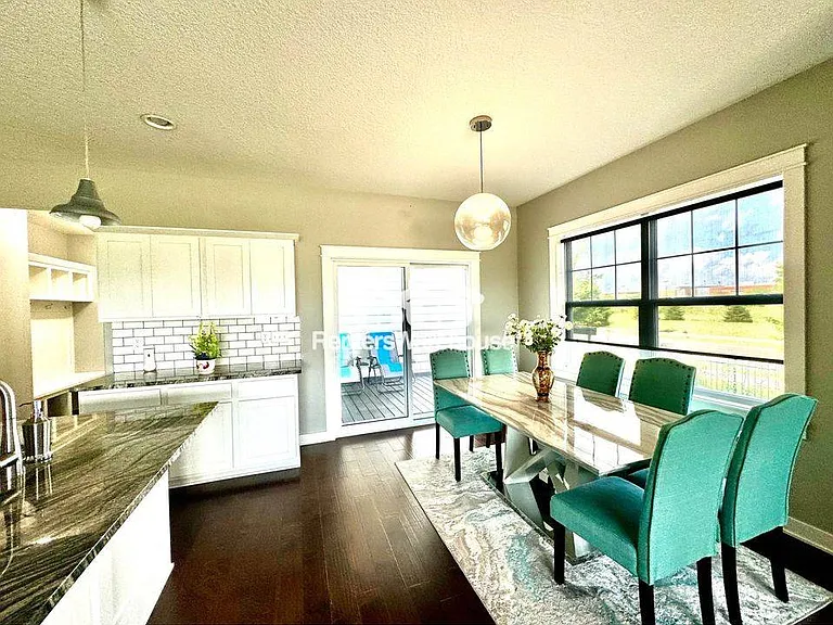 602 SW Magazine Rd — Photo 9