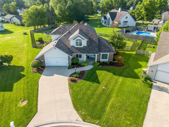 10109 Lake Sebago Dr, Fort Wayne, IN 46804