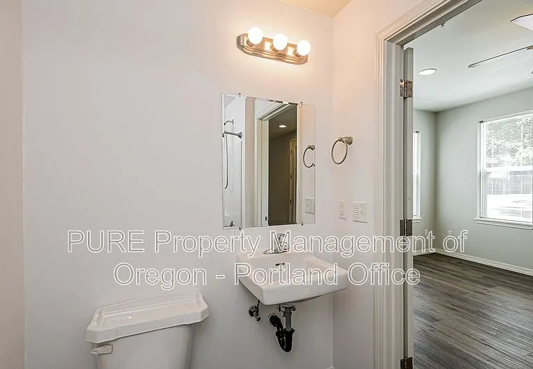 5490 SE Milwaukie Ave #101 — Photo 16