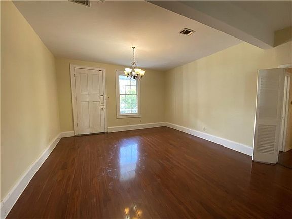 3rd image of 2700 Magazine St #3