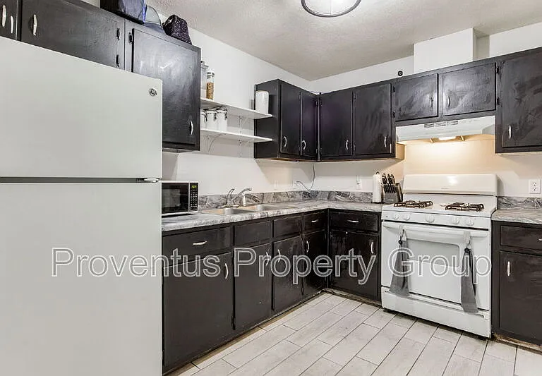 1261 Basin St — Photo 10