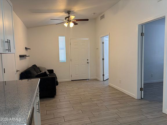 5th image of 3643 W Garfield St #B