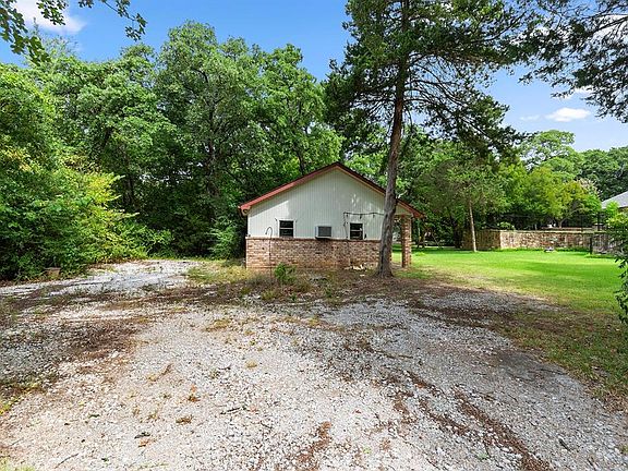 2nd image of 1350 Woodbrook Ln Lot 17