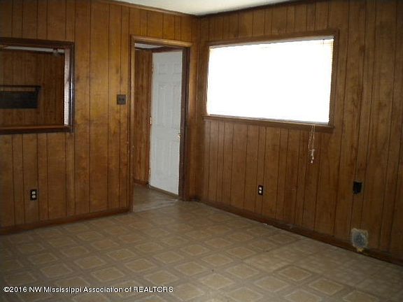 5th image of 8016 Ashbrook Dr
