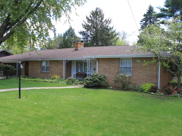 505 E 14th St, Sterling, IL 61081
