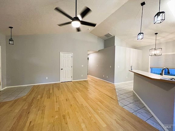 5th image of 3803 W Angelica Dr
