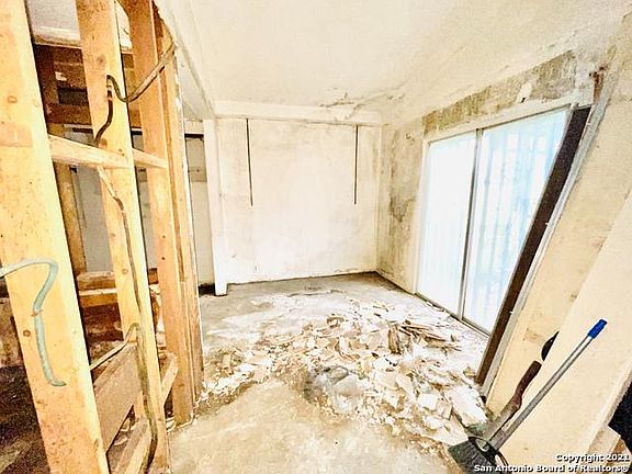 5th image of 9331 Cerro Verde Dr