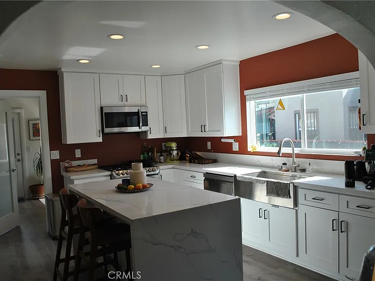 3200 Dorchester Ave — Photo 6