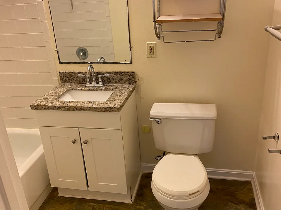 2609 Camelback Ln #2