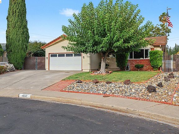 2nd image of 4847 Beckham Ct