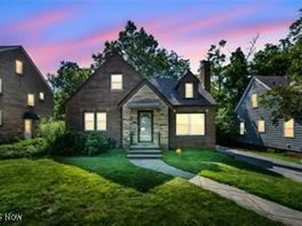 2010 E 221st St, Euclid, OH 44117