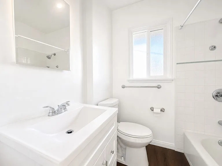 2106B Delaware Ave — Photo 15