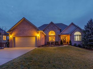 127 Shinnecock Hill Dr, Georgetown, KY 40324