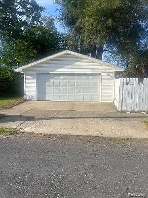 2nd image of 17303 S Monica St