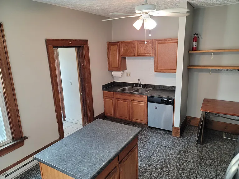 319 E 18th Ave — Photo 17