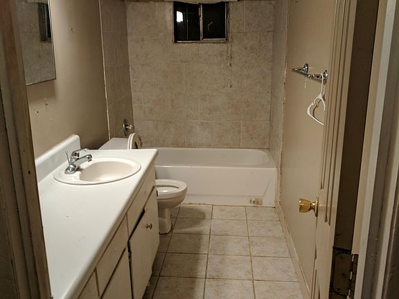 4th image of 3075 Cantelou Loop