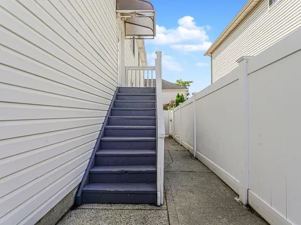 440 Harold Avenue image 17 of 47