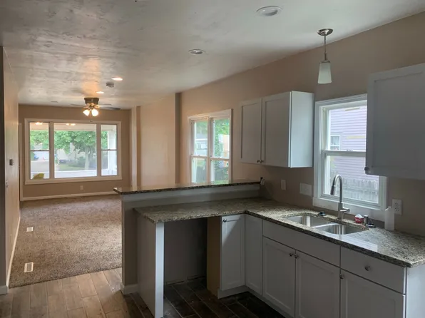 319 - 321 Caroline St., 319-321 Caroline St #319, Janesville, WI 53545