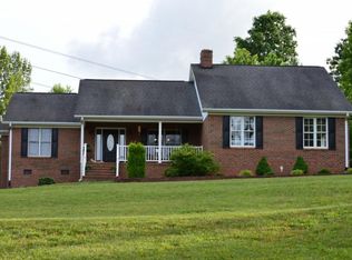 6994 Farmhouse Rd, Liberty, NC 27298
