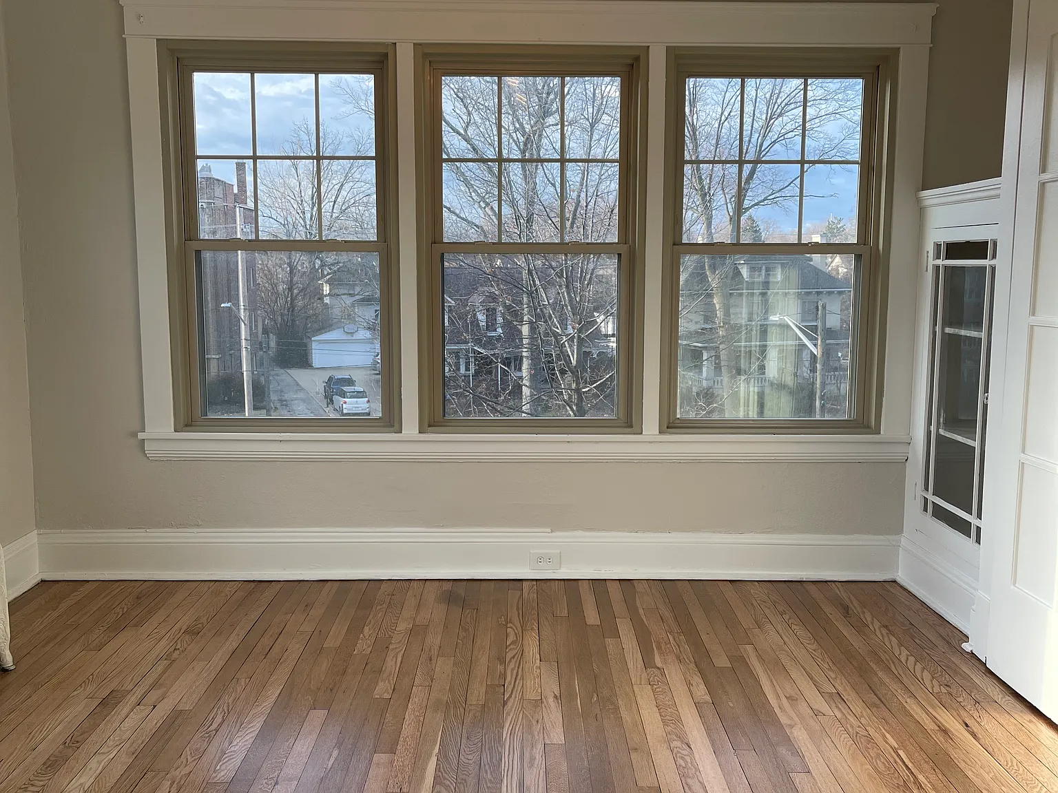 12958 Clifton Blvd — Photo 2