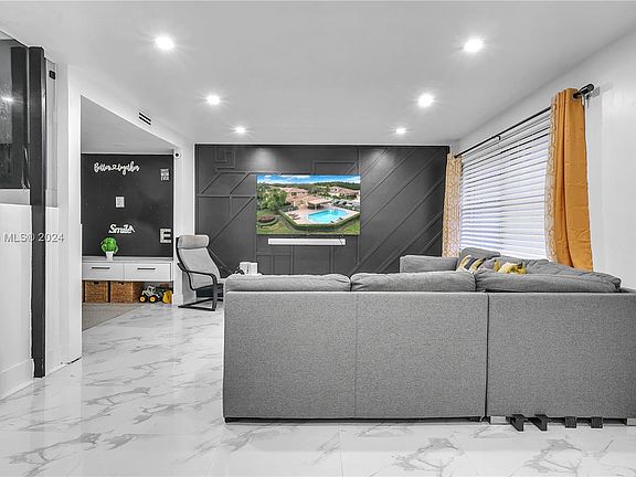 5th image of 11 Cortez Way #4-45