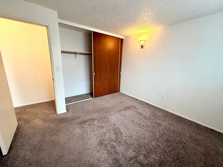 611 N J St — Photo 11