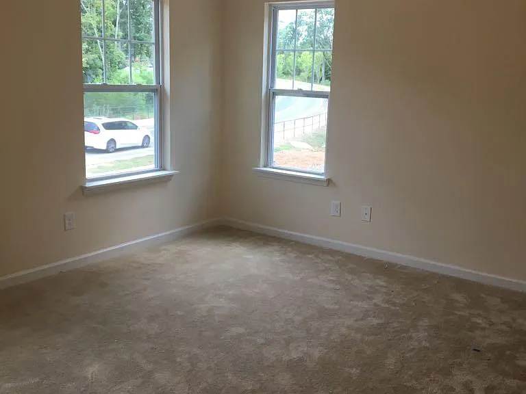 10411 Benfield Rd — Photo 15