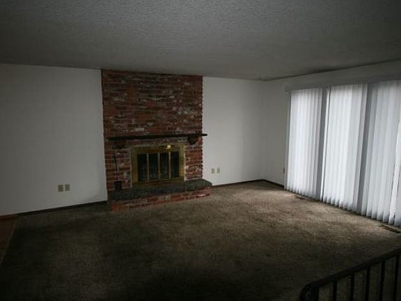 3rd image of 3204 E 36th Ave