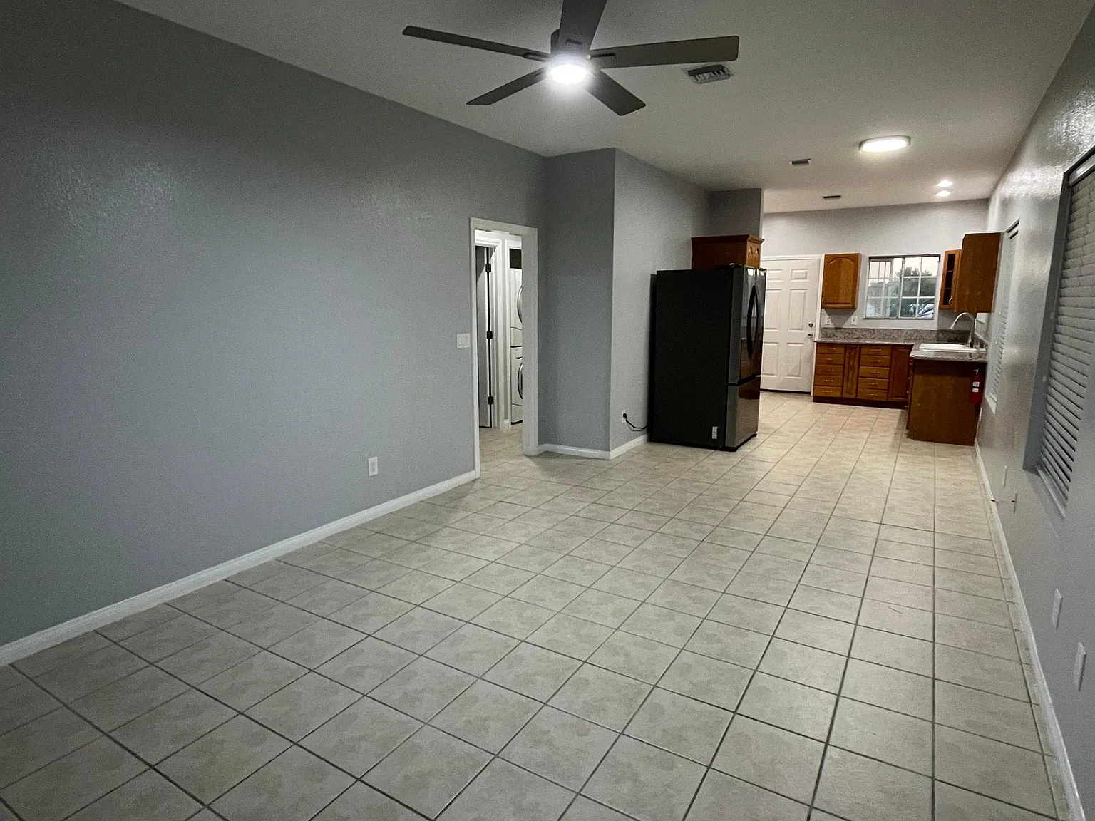 2 bed, 900 sqft, $2,000 — Photo 3