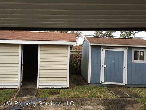 2nd image of 1518 Maplewood Dr