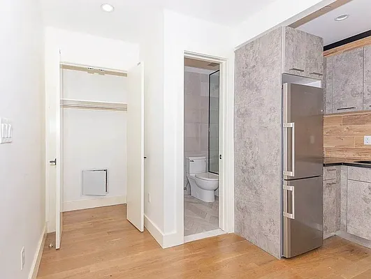 Rented by Cityside Rentals Corp | media 7