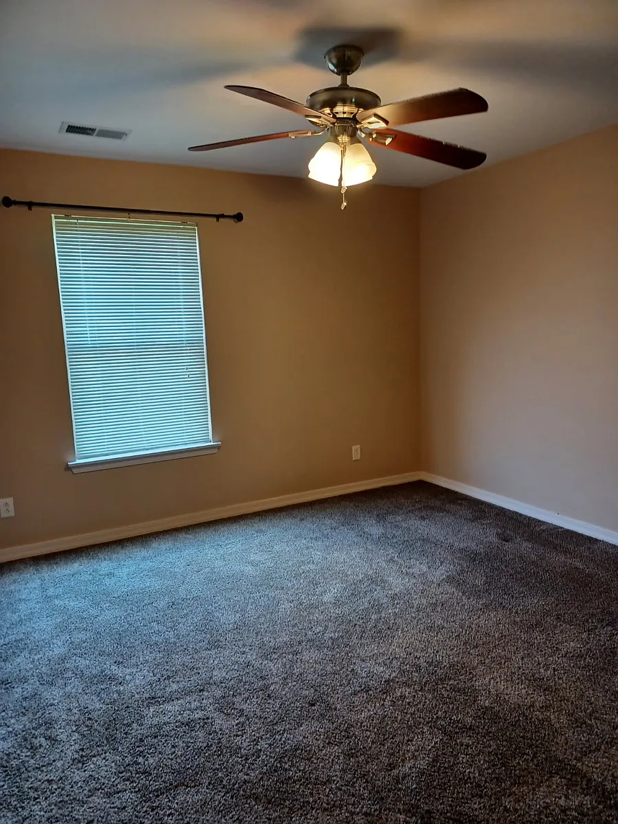 Building Photo - 275 Toni Ln #B