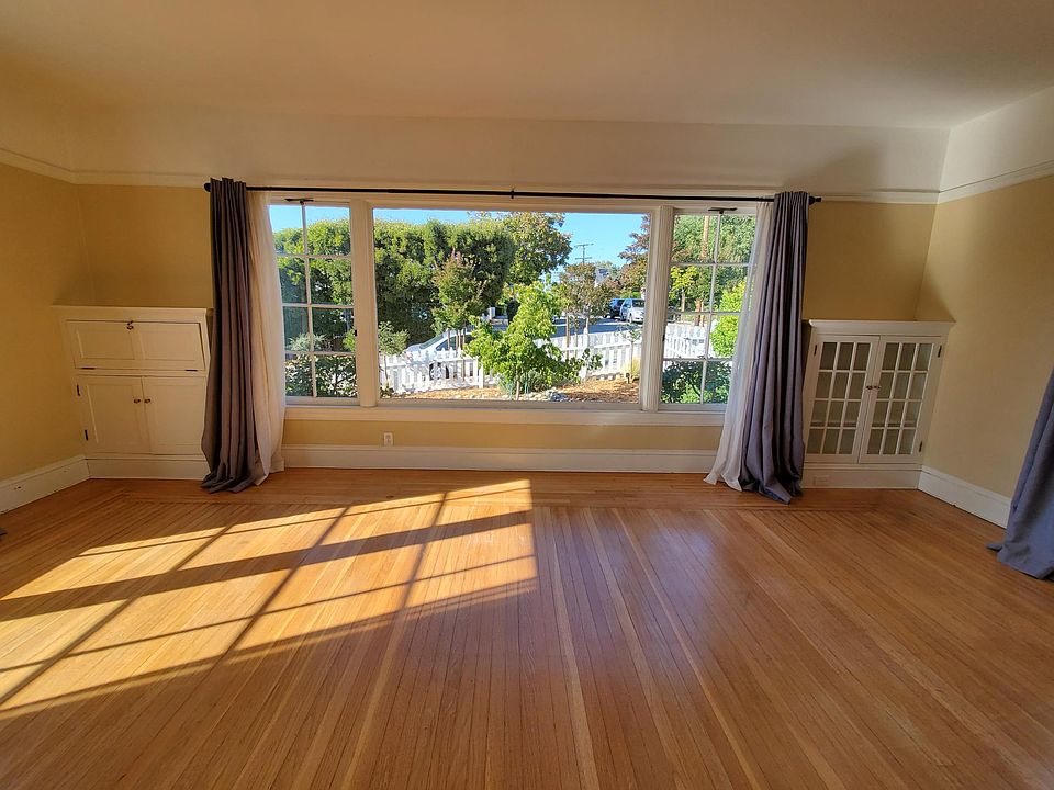 1st image of 905 Laguna Ave