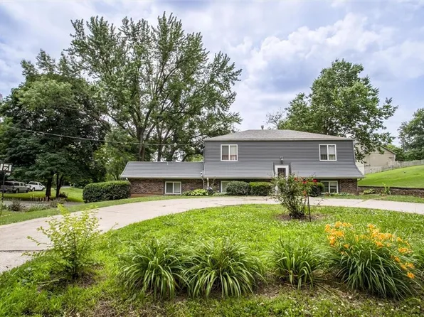 9251 Liggett Rd, Kansas City, KS 66109