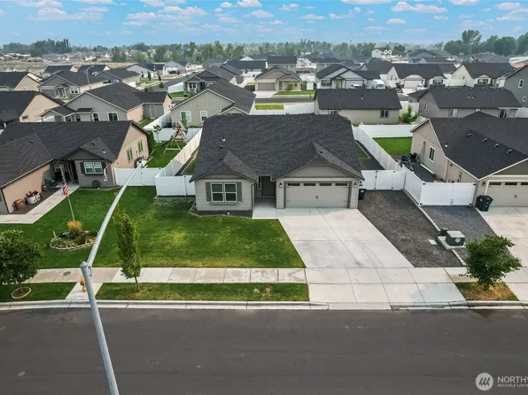 4229 W Cove West Drive, Moses Lake, WA 98837