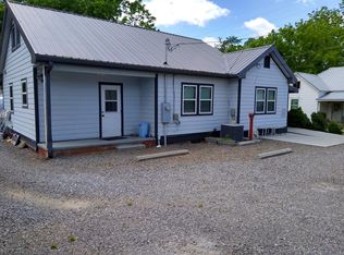 93 Willow St, Murphy, NC 28906