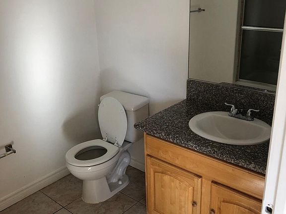 4th image of 700 N Hill Pl APT 106
