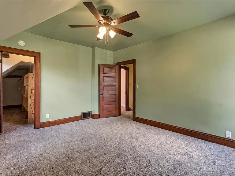 1011 Jackson St — Photo 13