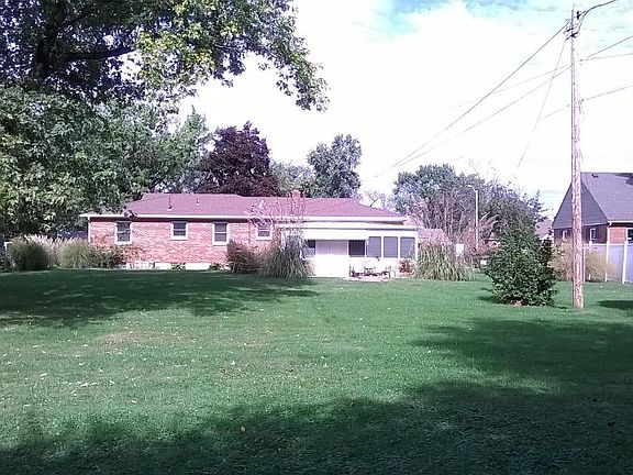 Large fenced back yard