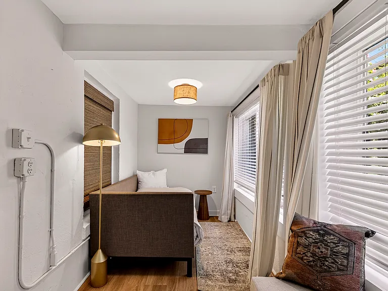 17 W Park Ave #2 — Photo 15